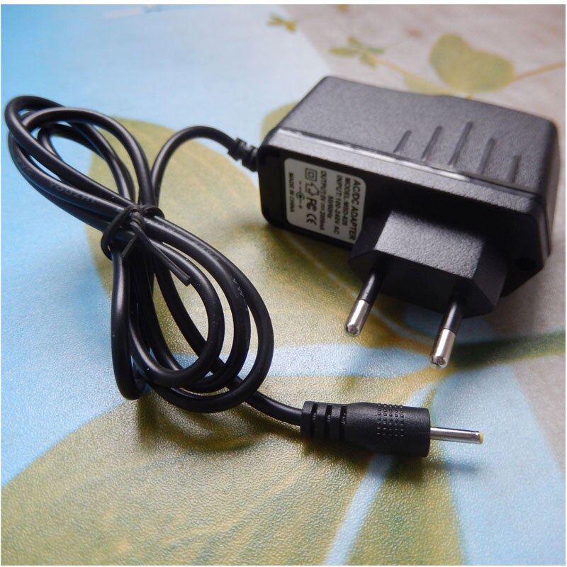 5 stks/partij universele EU 5v 2a 2000mA 2.5mm voeding voor tablet pc charger adapter