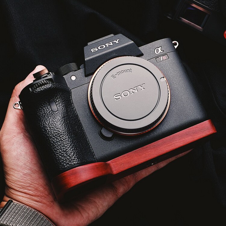 Handmade Wooden Wood Hand Grip Plate Bracket For Sony A7M4 A7R4 A9II A7R IV