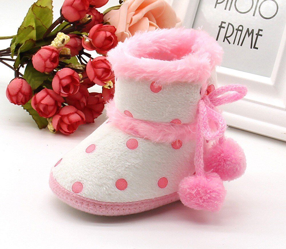 25 # Baby Mädchen Jungen Sanft Booties Plus Samt Weiß Boden Polka Punkt Kleine Haar Ball Erwärmung Schuhe Knöchel Spitze baumwolle Schuhe