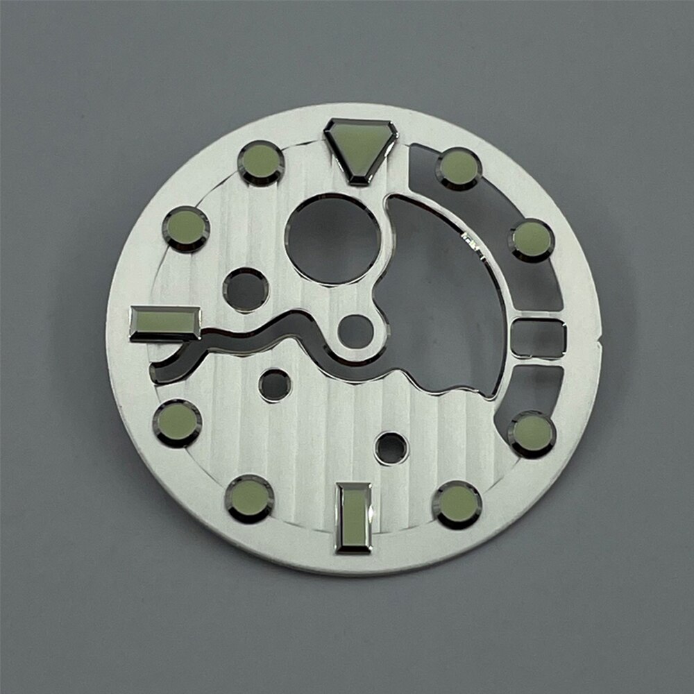 Onderdelen voor de wijzerplaat: 28.5mm holle skeletwijzerplaten,  c3 lichtgevende markeringen, geschikt voor 3.8h nh35/36 automatische uurwerken.: Zilver