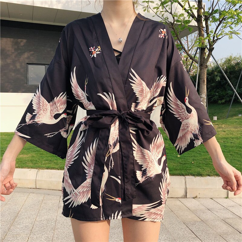 Kimono japonés de tipo Yukata Kimono Cardigan blusa de mujeres de manga larga Cardigan Haori Kimonos tradicionales cinturón de vestido largo: Short coat