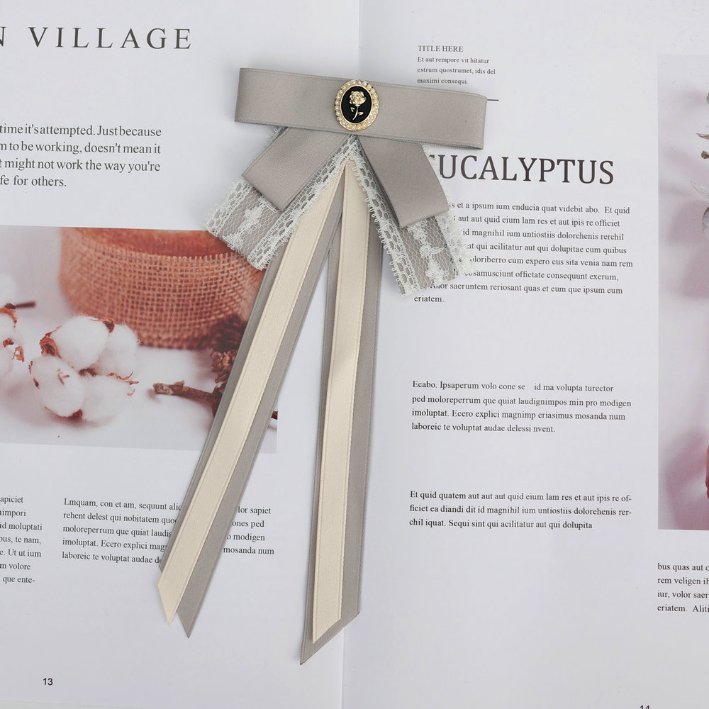 Kvinder vintage forudbundet slipsbroche imiteret diamantsmykker bånd butterfly corsage til skjortekrave tøj: Multi