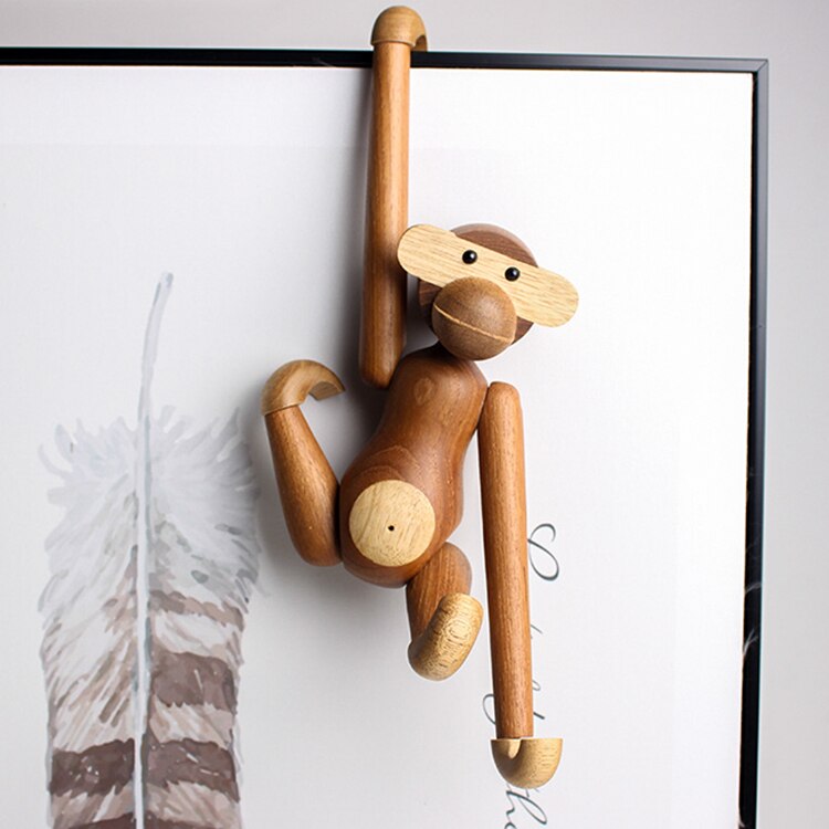 Mono danés de madera maciza decoraciones de estilo nórdico Genji Animal Log colgante mono de pared muebles para el hogar
