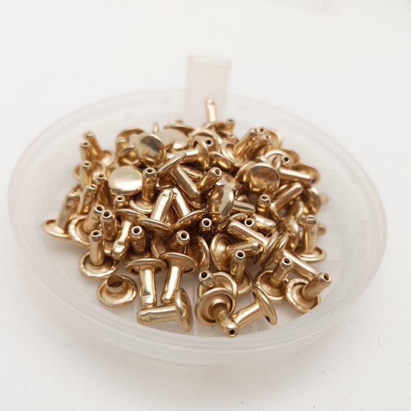 100 st 7mm runda dubbla kepsar nitkollision spik metall spik rock läderfodral sko väska bälte plagg armband: Ljusguld