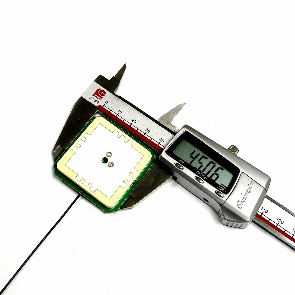 TOPGNSS high GPS GLONASS BEI DOU three system GPS antenna 38DB high-gain, high-precision positioning GNSS RTK antenna