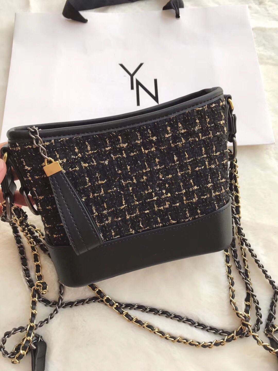 Yiyi's Thai ly woollen cloth wandering bag n Yuanbao chain bag slant cross bag for women: black