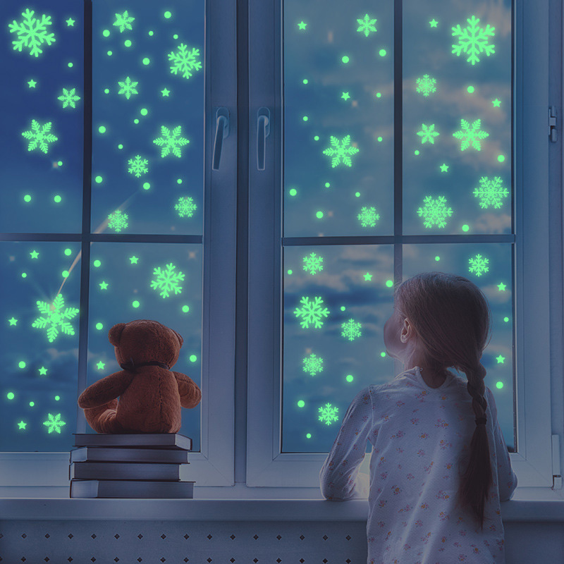 Windows Gloeiende Sneeuwvlokken Lichtgevende Stickers Voor Kids Kinderen Kamer Decoratie Accessoires 64Pcs Fosfor Stickers Set