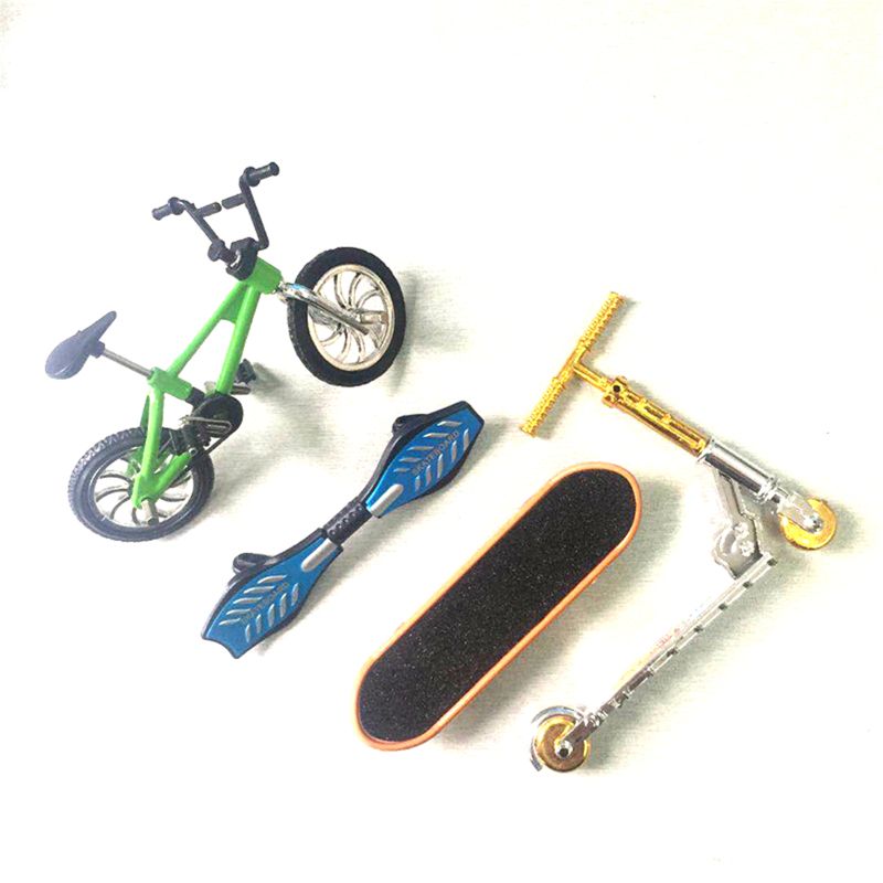 Mini scooter tohjuls scooter børns pædagogiske legetøj finger scooter cykel fingerboard skateboard: Grøn