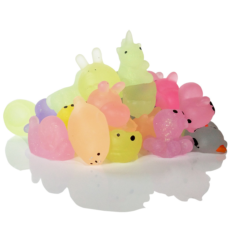 5pcs Mini Leuke Dieren Anti Stress Lichtgevende Squeeze Speelgoed Stijgende Zachte Sticky Stress Grappige Glow in de dark Speelgoed