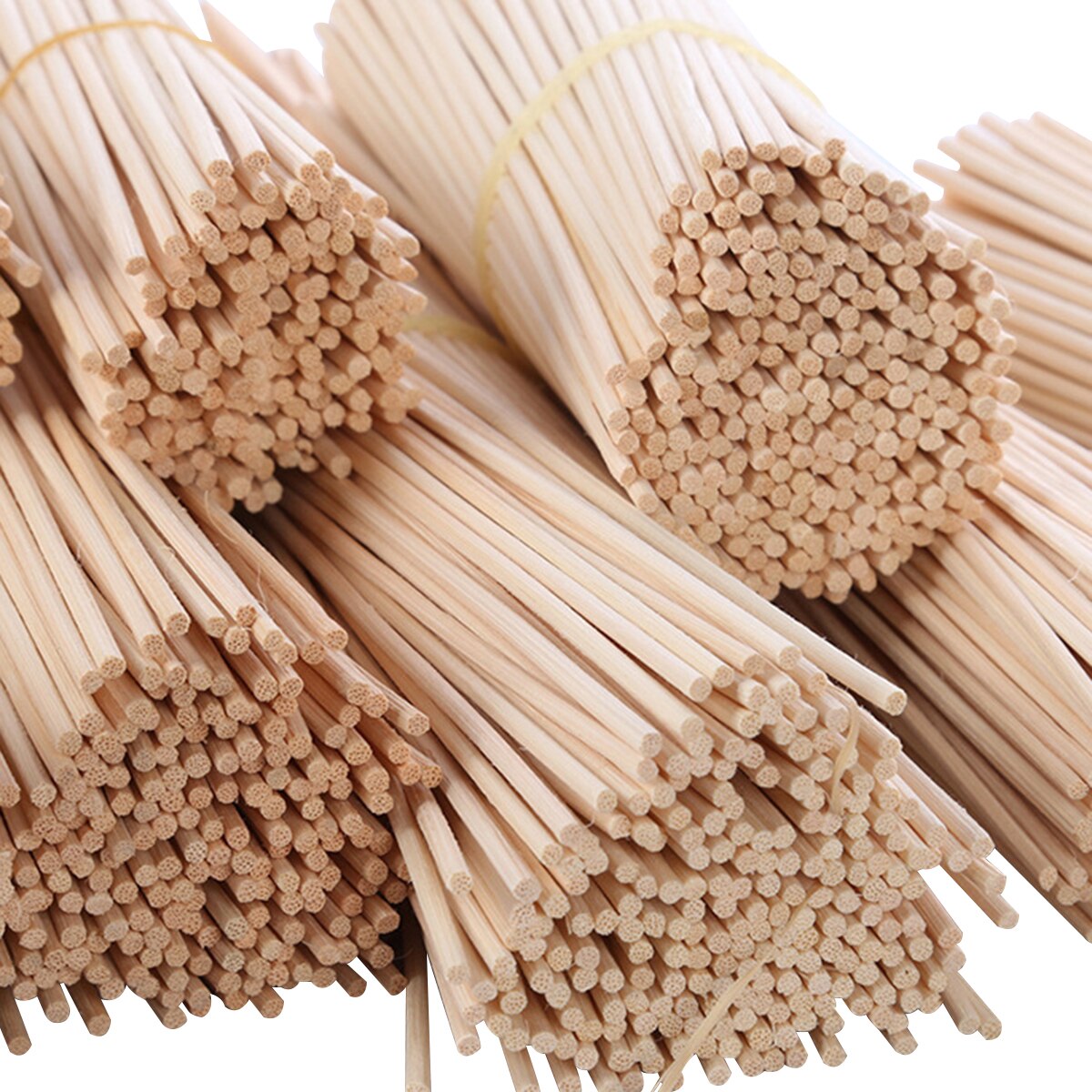 200Pcs Reed Diffuser Sticks Natural Rattan Wood Sticks Essential Oil Aroma Diffuser Sticks for Home Office Aroma Diffuser Sticks