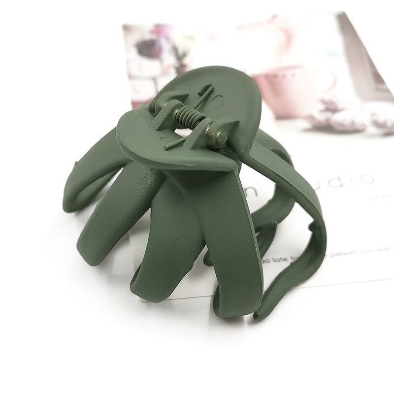 Solid Color Hair Claw Geometric Hollowing Simple Matte Crab Clamp for Women Girls Large Size Hair Clips Hair Accessories: 6