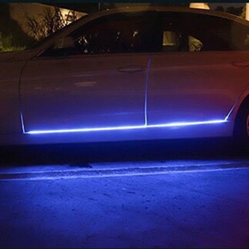 Luz ambiental que fluye Luz de la falda lateral del coche, tira de luz de desplazamiento, luz que fluye colorida con accesorios de luz de decoración de puerta: Marfíl / 4300 K blanco amarillo