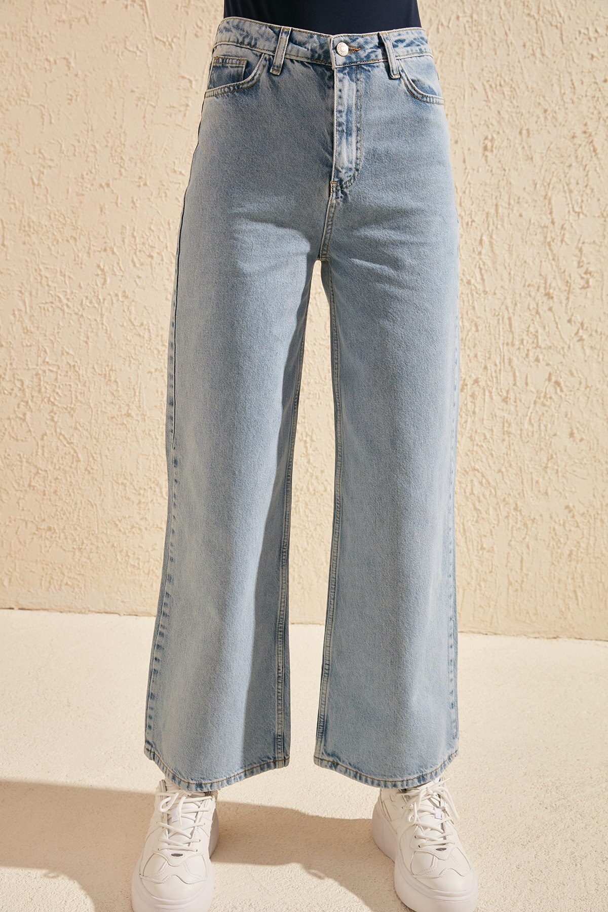 Trendyol Open High Waist Wide Leg Jeans TWOSS20JE0043