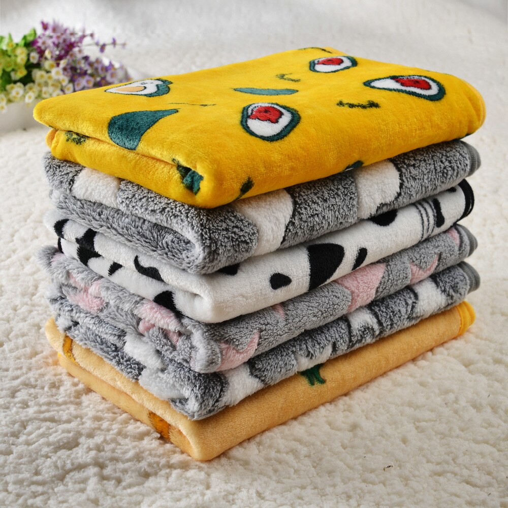 Thick Flannel Soft Pet Litter Pad Cartoon Print Cat and Dog Blanket Warm and Comfortable Pet Blanket Universal Warm Pet Supplies