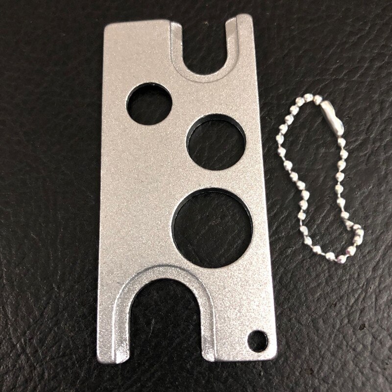 Yomdid æteriske olier åbnerfjerner til rullekugler og hætter flaskeåbner metalproptrækkerværktøj køkkengadgets: Sølv