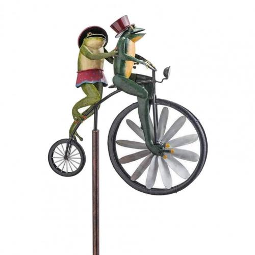 1 Set Wind Spinner Cats Riding Bike with Motorcycle Metal Delicate Wind Spinner for Garden: Frog