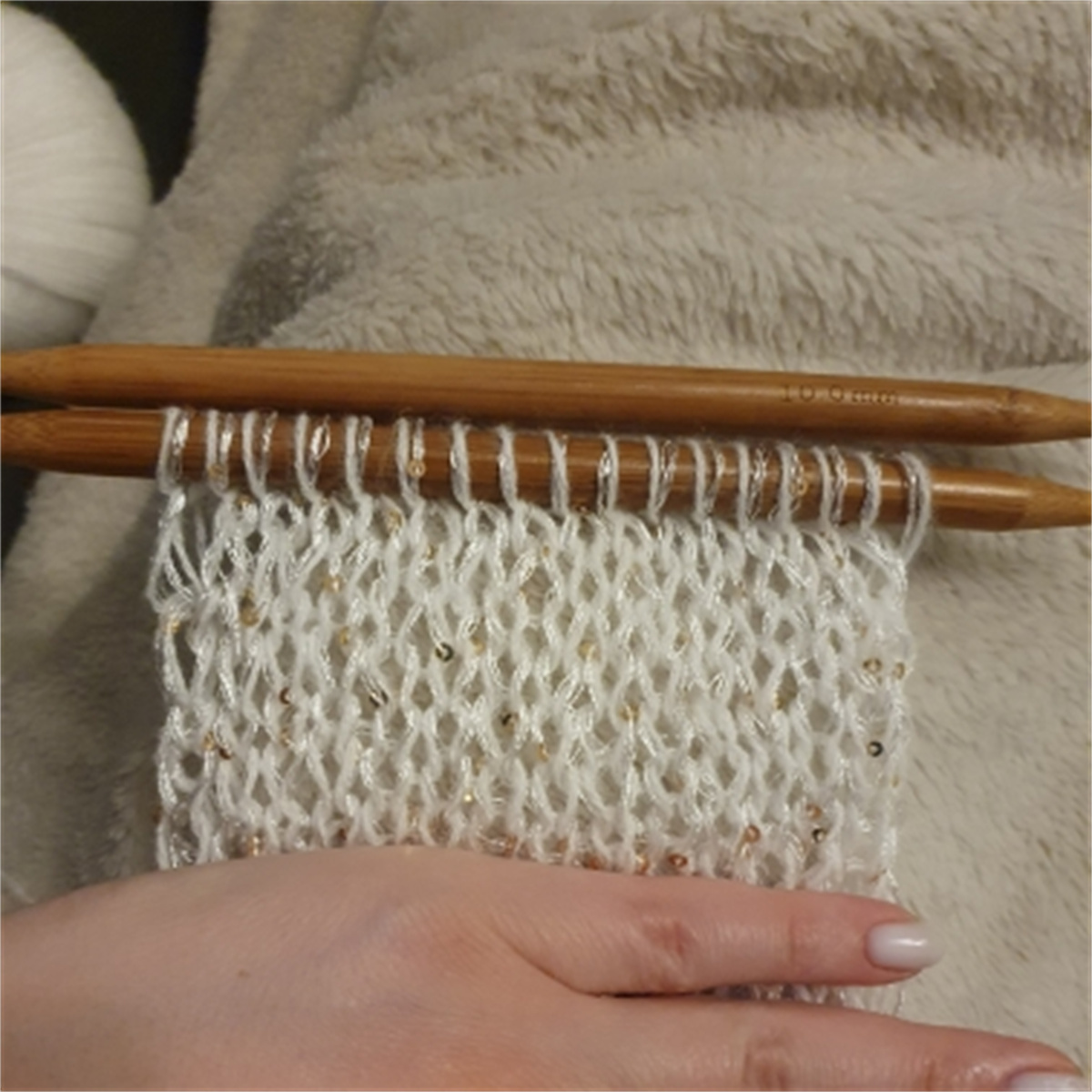 50 g Spitzen-Mohairgarn mit Pailletten, Häkel-Strickgarn mit Lurex, modische Baby-weiche zur Seite fahren-Schal-Nadelgarn mit Schlaufen
