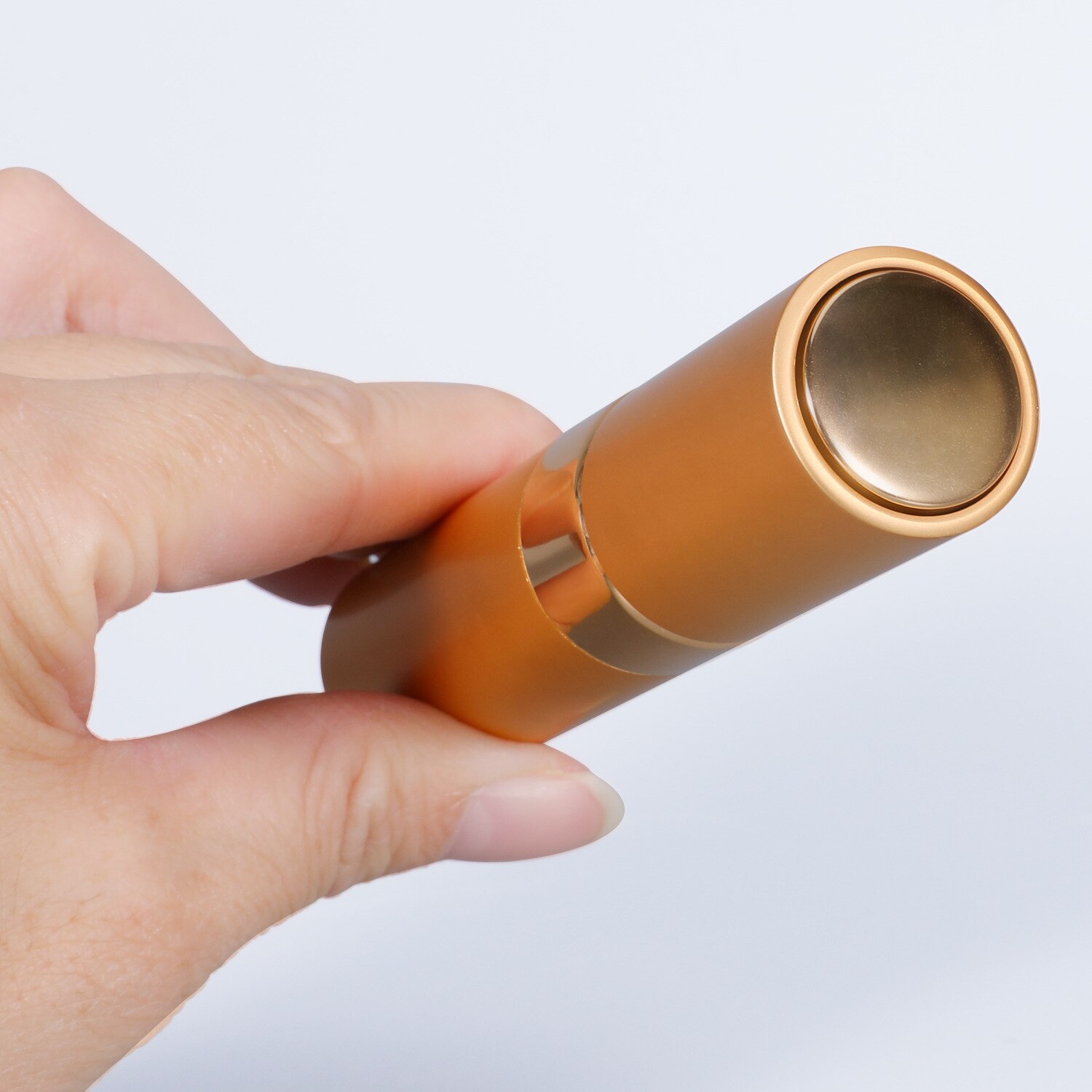 Botella de Perfume de aluminio anodizado de 8ml, dispensador portátil de maquillaje para viaje, Sub-embotellado, botella vacía, contenedores de cosméticos