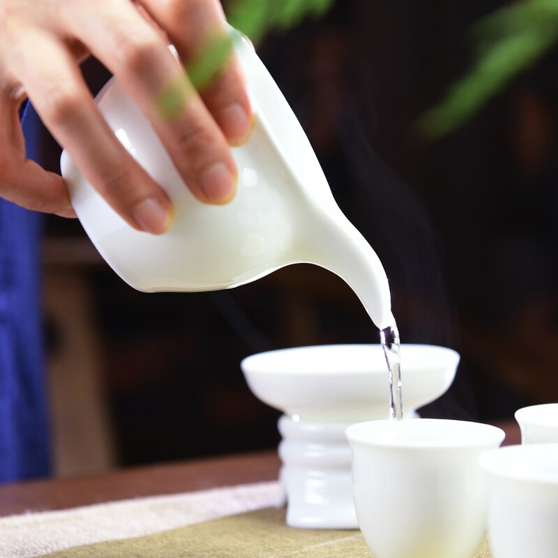 Ceramic Handmade Tea Sea Male Cup Chinese Teaset Fair Cup Hand Grasping Antique Tea Separator Tea Accessories