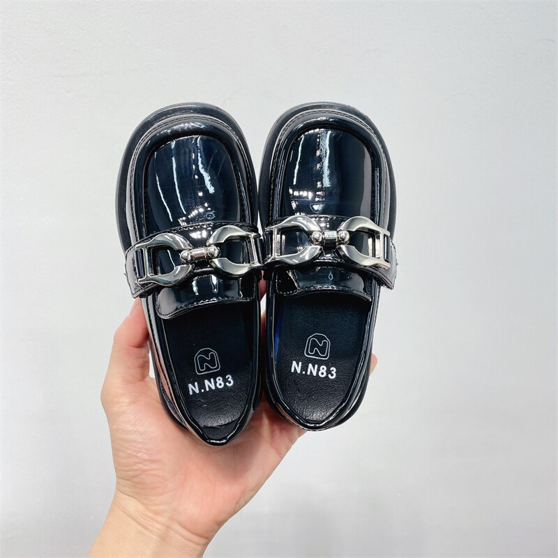 Mocasines de cuero y Metal para niños y niñas, zapatos planos de estilo británico, fondo suave, color negro, Primavera, 04