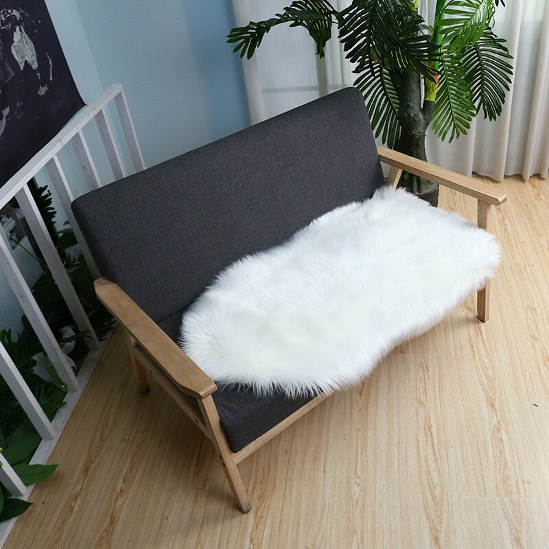 Effen imitatiebont vloerkleed, zachte bontvloerkleden voor in de slaapkamer, zachte tapijten voor naast het bed, vloermatten in europese stijl, tapijten voor in huis