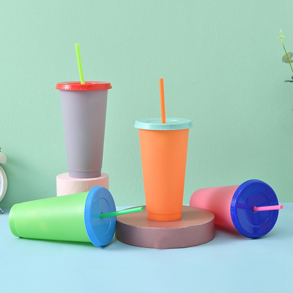 Farveændrende kolde drikke kopper genanvendelig temperaturfølsom plast farverig kaffe med låg og sugerør