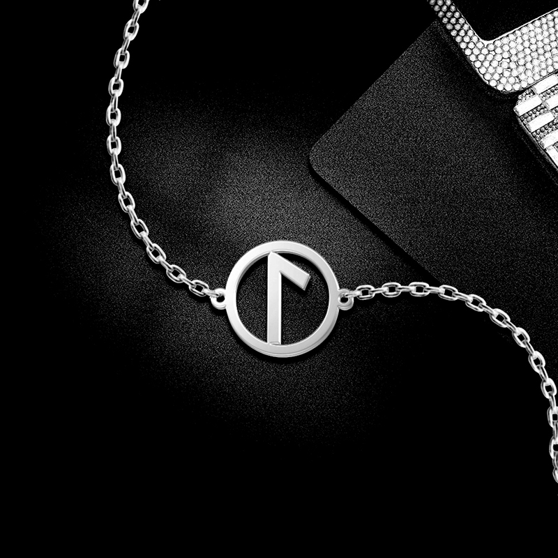 Collares con dijes de runas nórdicas Vintage para mujeres y hombres, joyería vikinga de acero inoxidable, amuleto de San Valentín con patrón antiguo: Oro / Chapado en oro antiguo