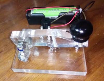 CW-ejercitador de código Morse, caja de batería con teclas cargadas, sonido de zumbador y flash: one battery box