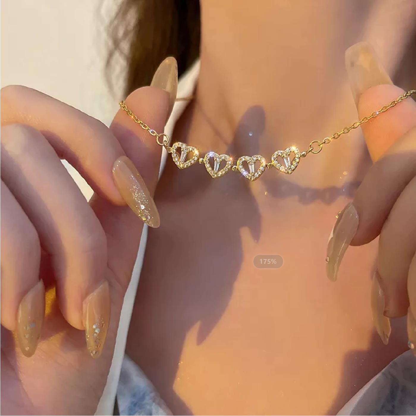 Collier trèfle à quatre feuilles pliable magnétique en forme de cœur, pendentif , de mariage, bijoux de fête