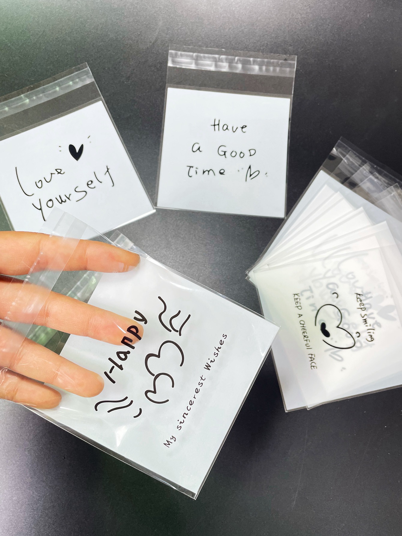 100pcs Lovely Doodle Black And White Small Wrap Opp Self-sealed Bag, Keep Smile, Have A Good Time Pattern Decor Bags