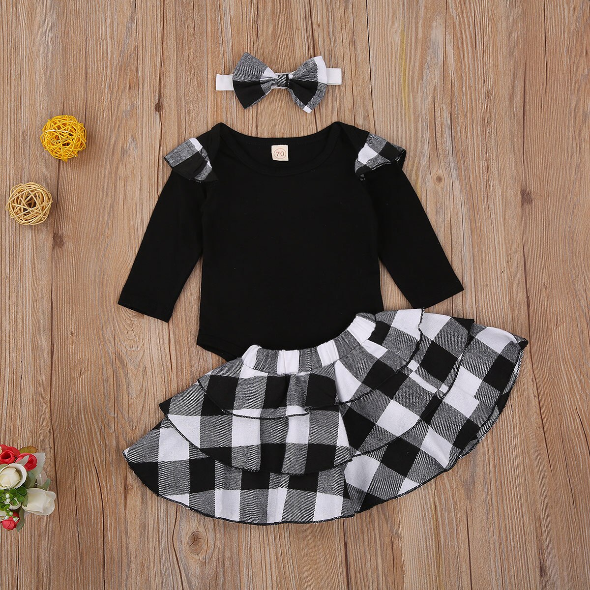 Drie Stuk Baby Meisje Kleding Verse Effen Kleur Lange Mouwen Jumpsuit + Plaid Korte Rok + Hoofdband Kerst herfst Outfits: WHITE / 18m
