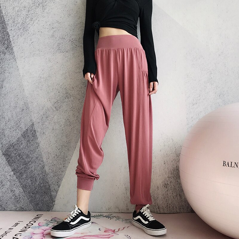 Sports Pants Women Loose Yoga Pants Sports Trousers Exercise Fitness Running Jogging Loose Workout Sport Pants Hip Hop Dance