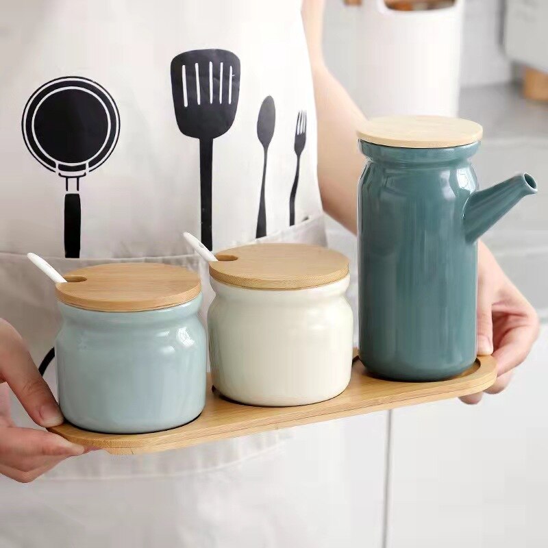 Ceramic Spice Rack Salt Shaker And Pepper Shaker Oil Bottle Set Kitchen Household Supplies For Spices Storage Jar With Cover