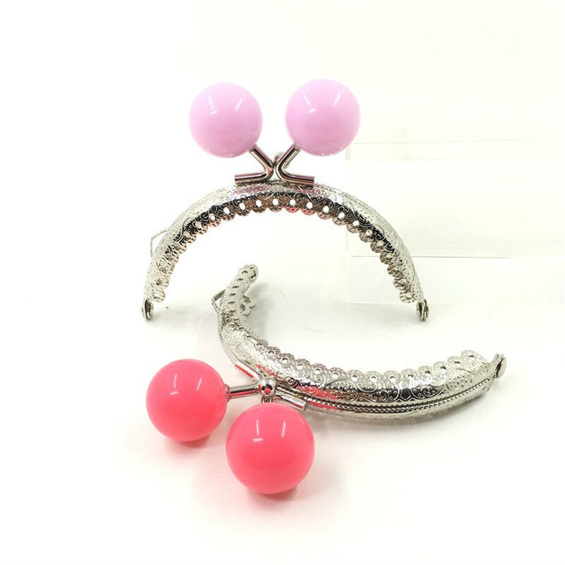 14 kolorów srebrny Tone metalowa rama Arch pocałunek klamrami sprzęgła wzorzyste potargane 20mm Candy Ball torebka zmień uchwyt klipy 8.5CM