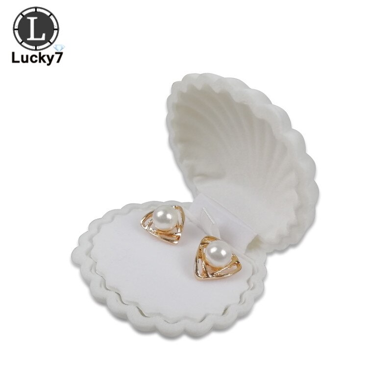 1 stuk schelpvormig fluwelen trouwringdoosje voor oorbellen, kettingen, armbanden, sieradendisplaydooshouder: Wit