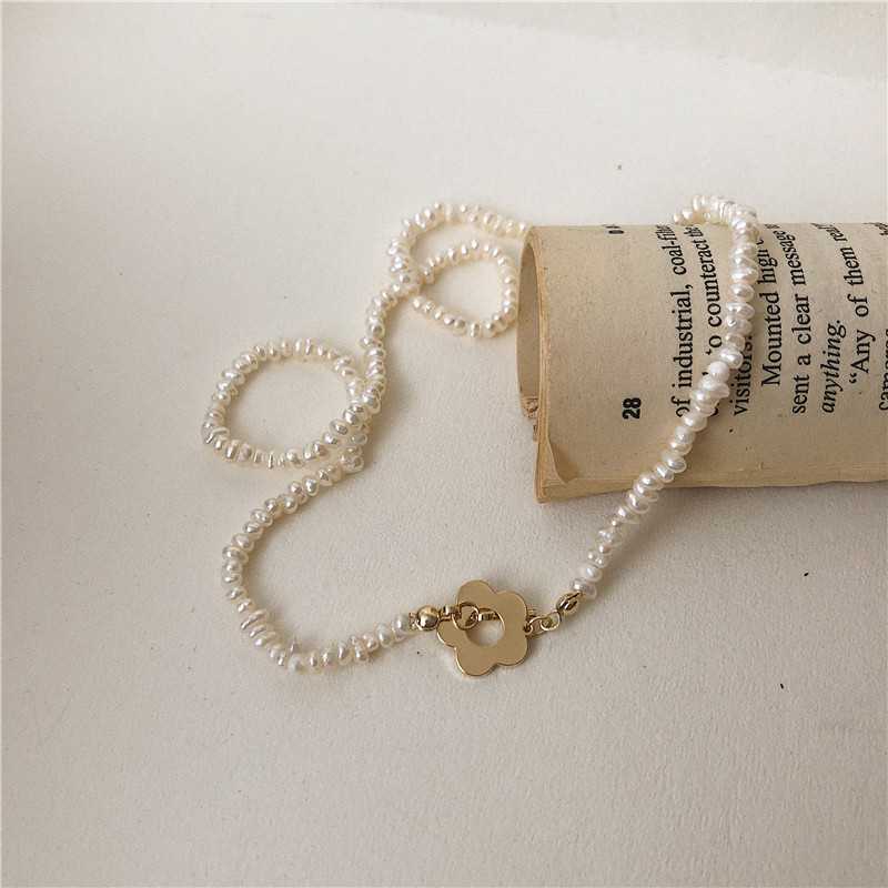 AOMU Summer Small Flower Pendant Necklace Metal Chain Necklace Collarbone Chain For Women Jewelry Party: 3 necklace