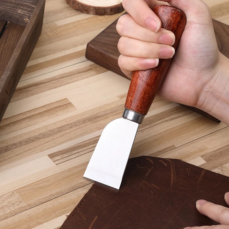 Leathercraft Tool Sets With Hand Sewing Stitching Punch Carving Tools And Other Leather Working Accessories For Belt