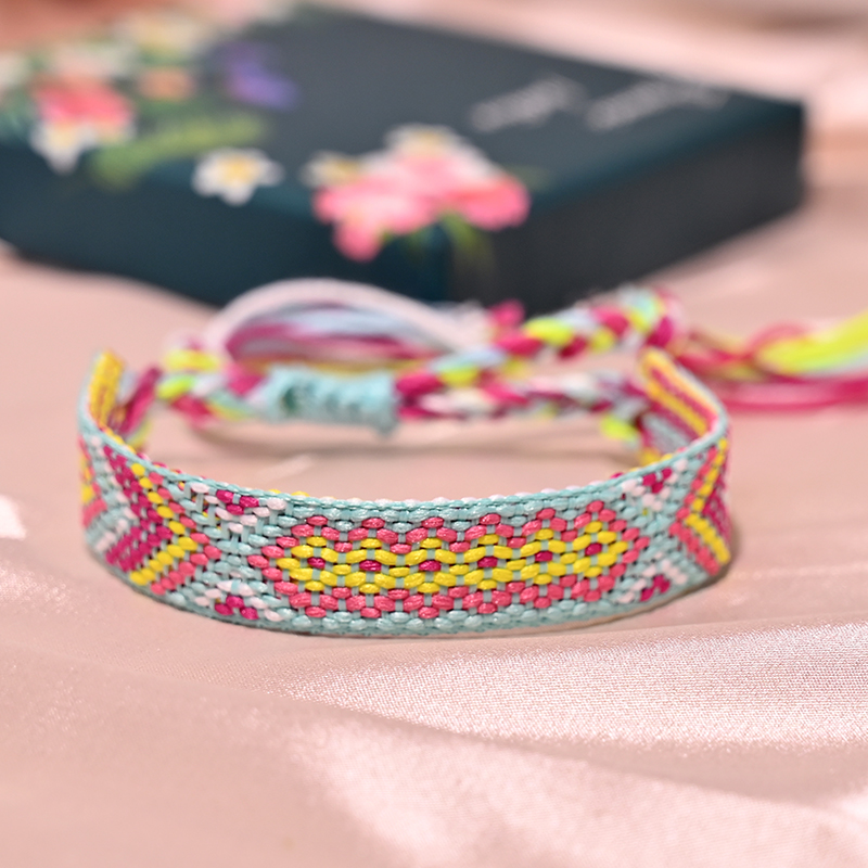 Pulsera con borlas de la Amistad Bohemia para mujer, 12 colores, tejido de cuerda de algodón a la , pulseras bohemias para playa y verano para chica: VERMEIL