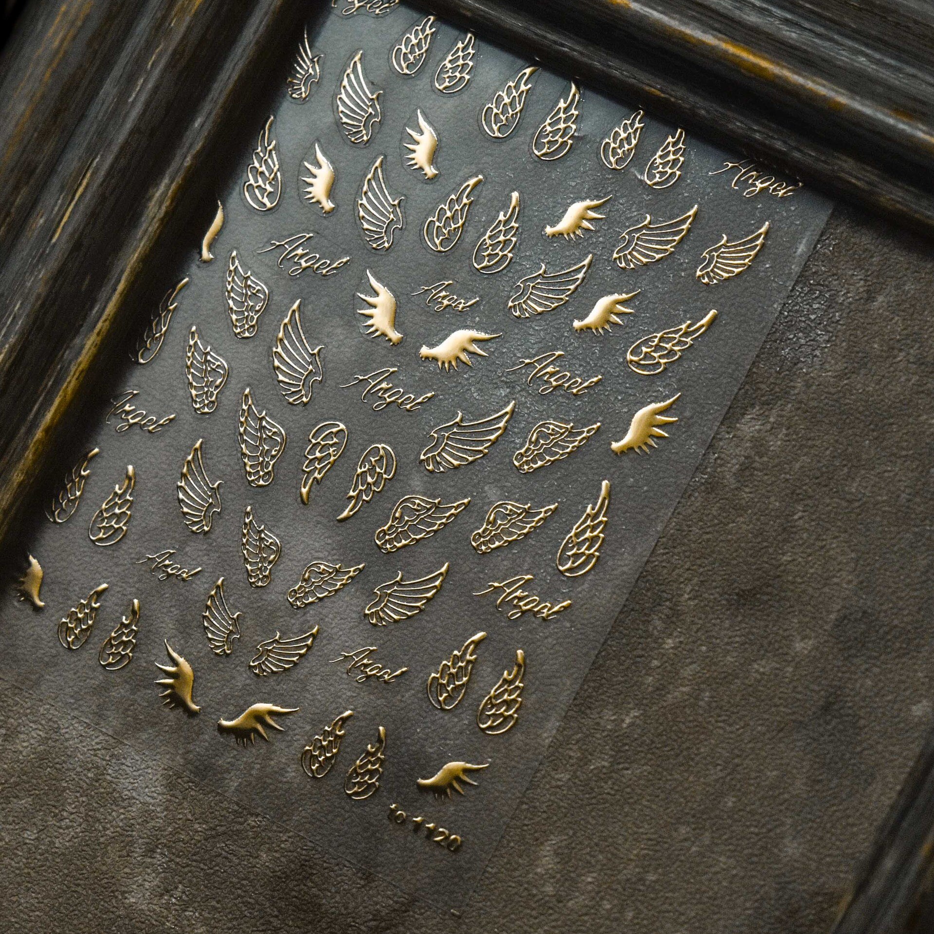 Pferd Sterne Mond 5D Geprägt Schmetterling Nagel Aufkleber Kunst Presse auf NäGel Decals Dekorationen Transfer Nagel Folie Manikübetreffend: 1120 Gold