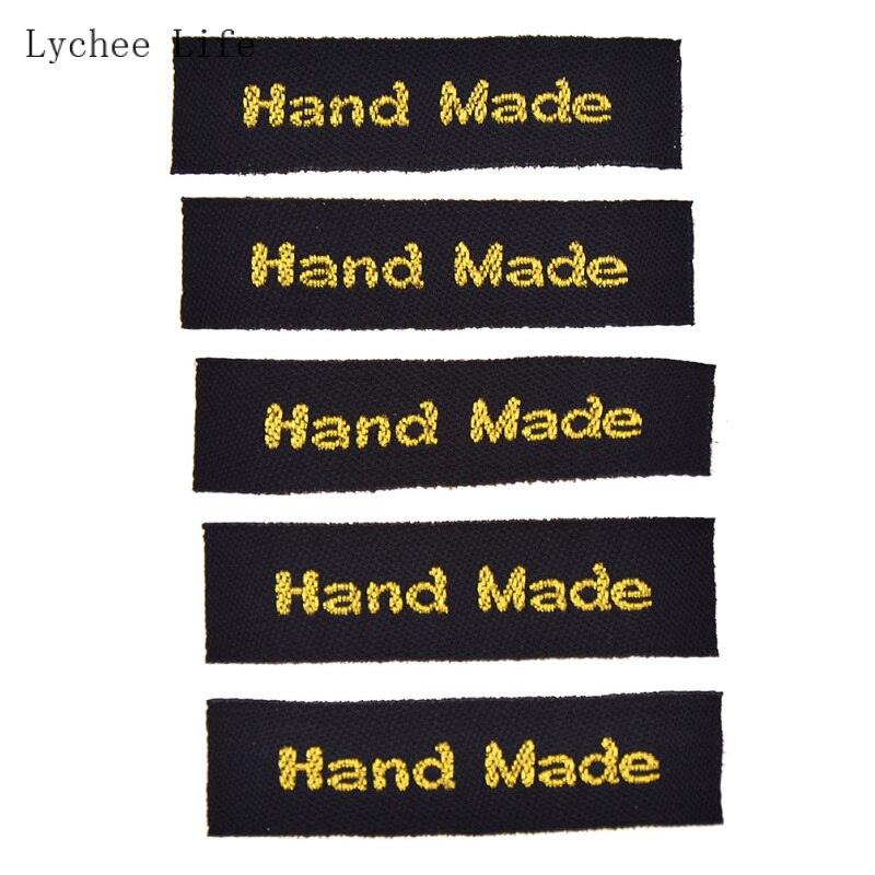 100 pz/lotto di colore dell'oro Lavabile Etichetta Tessuta Abbigliamento Cartellini per indumenti per Fai Da Te Cucito Mestieri