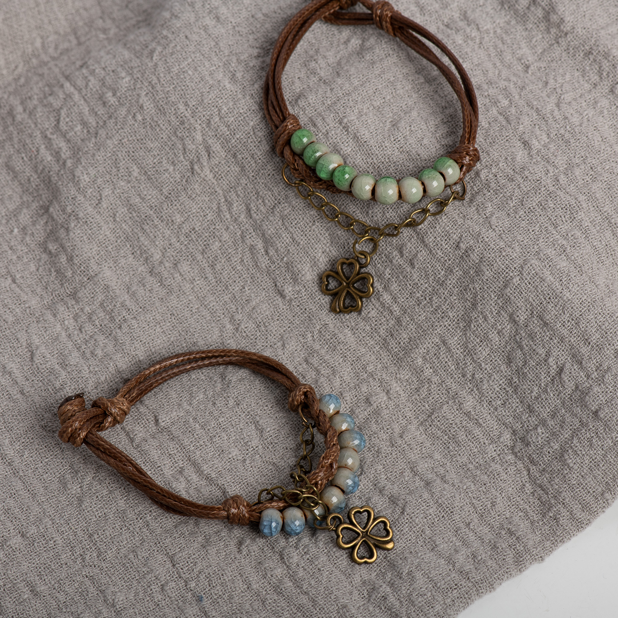 Pulsera de cerámica de trébol de cuatro hojas de la suerte, cordón de cera hecho a mano con cuentas craqueladas, opciones azules y verdes, Vintage para mujer
