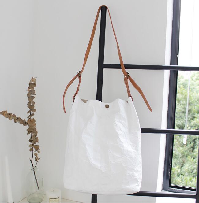 Fashionable retro shoulder bag simple wrinkled washed old bucket bag casual literary kraft messenger bag: White