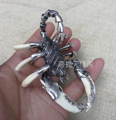 China White copper Scorpion inlay dog teeth decorate Statue