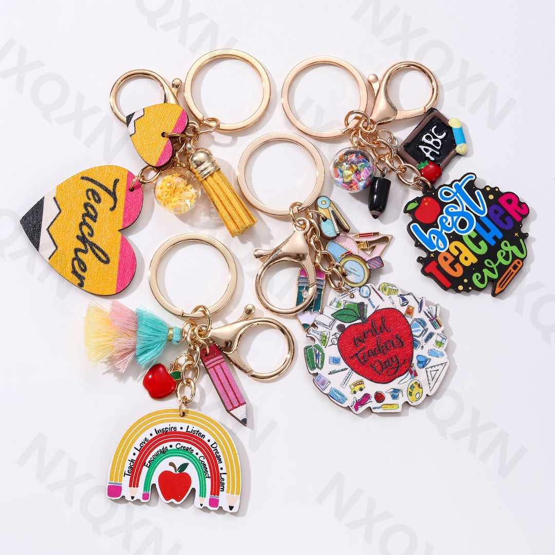 Cute Blackborad Pencil Heart Wooden Keychain Rainbow Apple Pendants Key Ring For Teachers On Teacher's Day Handmade Jewelry