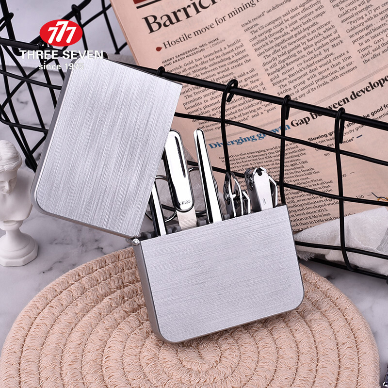 THREE SEVEN/777 Manicure Set Pedicure Kit Nail Clippers Fingernail Cutters Toenail Scissors Travel Grooming Case 7in1: 1Pc NTS-4112