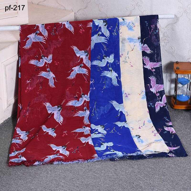75D Polyester Chiffon Jurk Strand Handdoek Crane Patroon Gedrukt Polyester Stof Bloemen Gedrukt Chiffon Jurk Stof