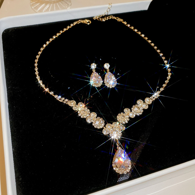 Shiny Crystal Necklace Earrings Women's Big Water Droplet Rhinestone Necklaces Wedding Evening Dress Jewelry Set: Imitation Rhodium Plated