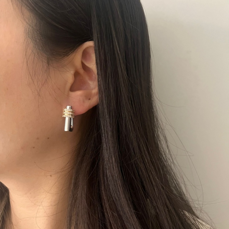 Nueva joyería de francesa, pendientes geométricos de circonita con forma de gota de agua chapados en dos tonos, accesorios brillantes para trabajo diario para mujer