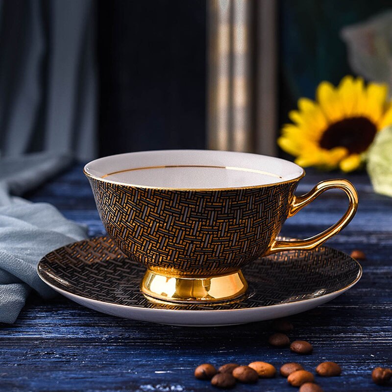 Yefine porslin kaffekoppar vintage keramiska koppar och fat ställer kinesiska tekopp drinkware för kaffe