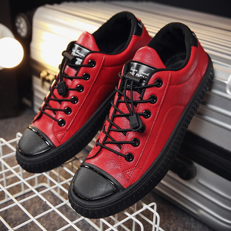 Qwedf mænd fritidssko pu læder sneakers mænd lejligheder vulkaniserede sko udendørs zapatos de hombre sort  a8-102
